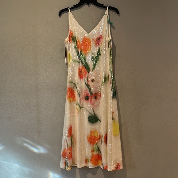 Halston CARALYN DRESS IN FLORAL SEQUIN NWT - Picture 5 of 17